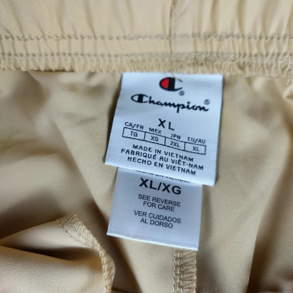 Champion Men's Size XL Performance Shorts Causal Wear New With Tags